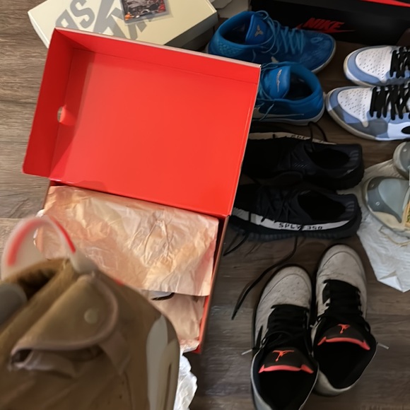 Air Jordan 6 Retro x Travis Scott ‘British Khaki’ - Picture 15 of 15